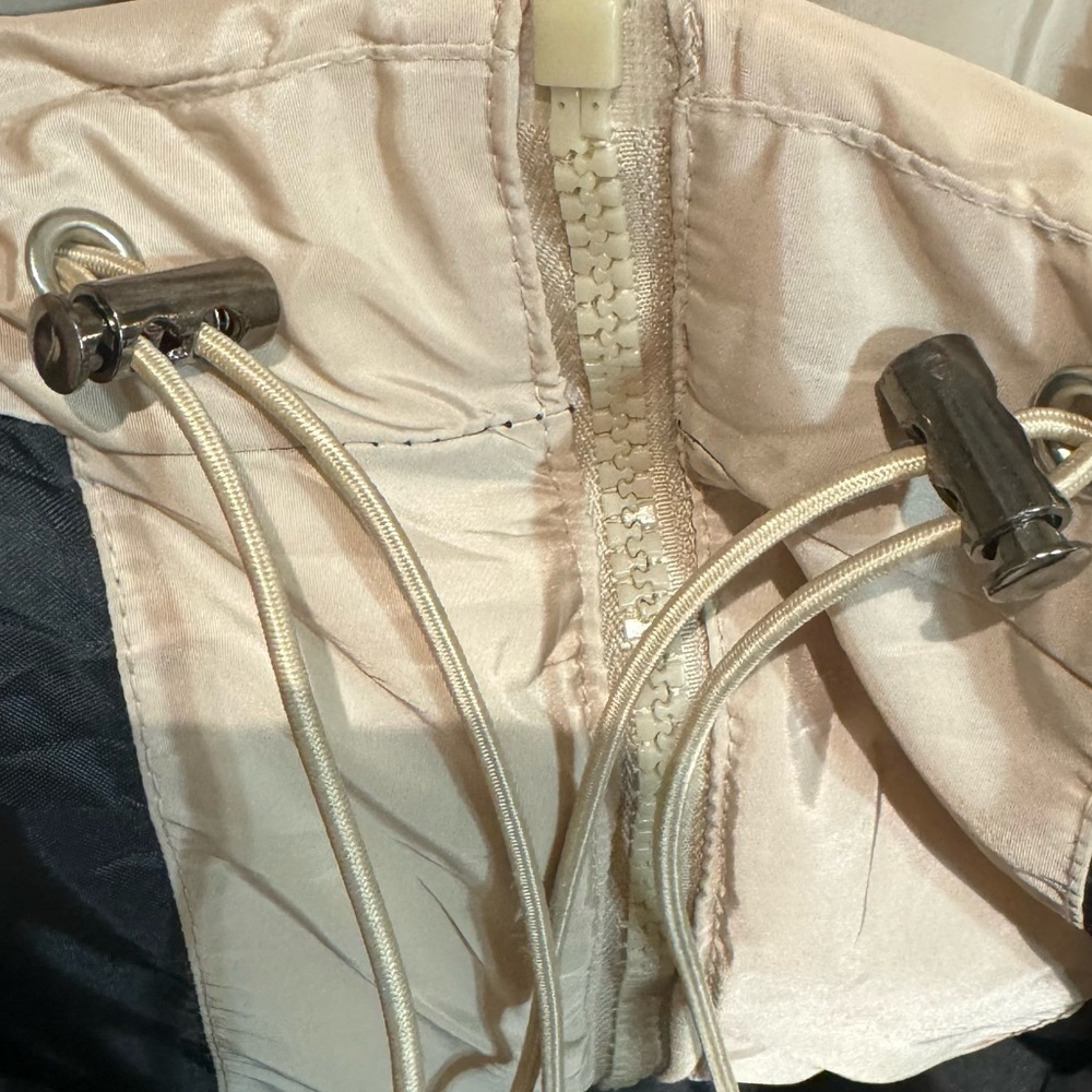 Boohoo Puffer Vest (TALL)-(NWT) - Picture 5 of 8